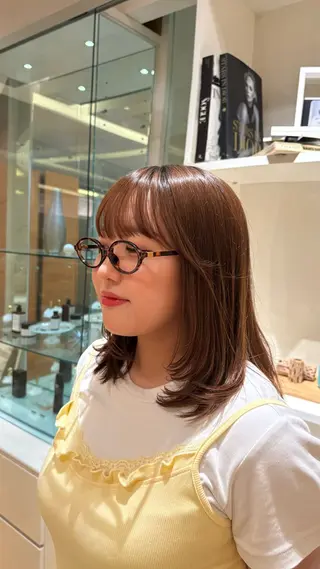 ミディアム 山谷 千夏のヘアスタイル