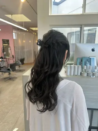 ロング ヘアアレンジ suehiro yunaのヘアスタイル