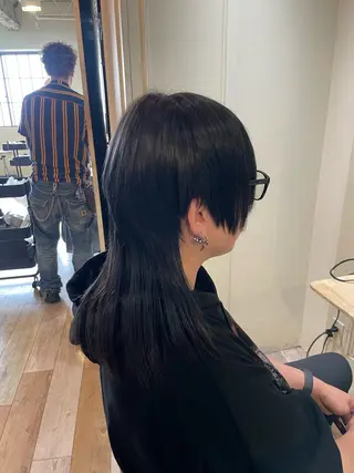 セミロング メンズ 盛れるレイヤー× ウルフMari🪽のヘアスタイル