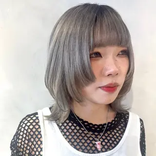 ミディアム カラー デザインカラー/パー マ🦖外岡咲希🦖のヘアスタイル