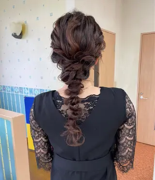 ロング ヘアアレンジ yui .のヘアスタイル