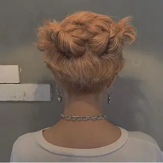 ショート ヘアアレンジ デザインカラー/パー マ🦖外岡咲希🦖のヘアスタイル
