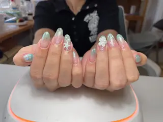ネイル 楊 蓉のネイルデザイン