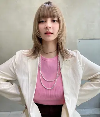 カラー 透明感カラー アンリのヘアスタイル