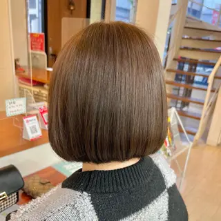 ショート カラー 黒崎 美乃里のヘアスタイル