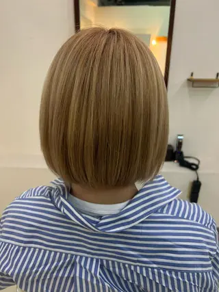 ミディアム レイヤーカット 小飯田　武斗のヘアスタイル