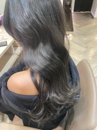 カラー TRENTE MILLEのヘアスタイル
