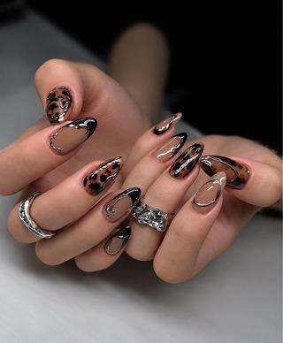 ネイル SOL NAIL HAKATAのネイルデザイン