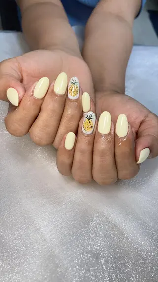 ショート ネイル 荒木 莉奈のネイルデザイン