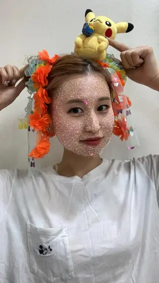 ヘアアレンジ 羽エクステ🪽 🤍まき🤍のヘアスタイル