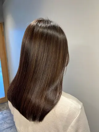 セミロング 梅本 有希のヘアスタイル