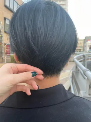 ショート カラー EIGHT MAYUのヘアスタイル