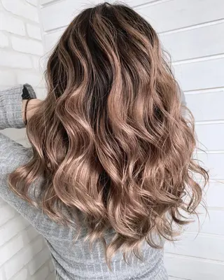 ミディアム 穐田 司樹のヘアスタイル