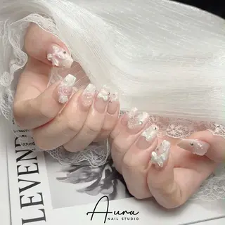 ネイル Aura Nail Studioのネイルデザイン