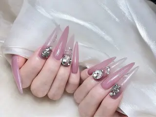 ネイル 🎀M nails✨ ビューティーのネイルデザイン