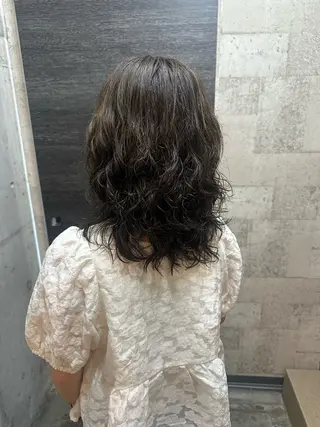 ミディアム カラー パーマ 保井 実奈美のヘアスタイル