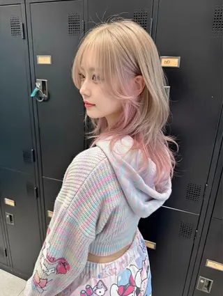 セミロング カラー ヘアアレンジ ハイトーン特化🤍 浦住のヘアスタイル