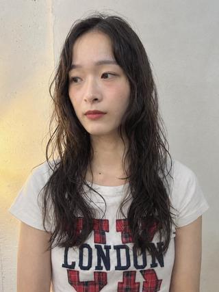ロング パーマ 🌼U25 ヘアデザインラボのヘアスタイル