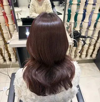 ミディアム すみれ✨レイヤー 🫧透明感カラーのヘアスタイル