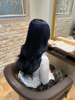 ロング 美優/ハイトーン/ シルバーカラー/栄のヘアスタイル