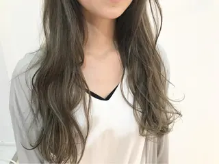 ミディアム カラー ウルフカット レイヤーカット上柿のヘアスタイル
