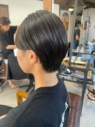 ショート シノザキ キナのヘアスタイル