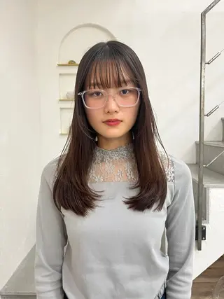 セミロング イシイ モエカのヘアスタイル