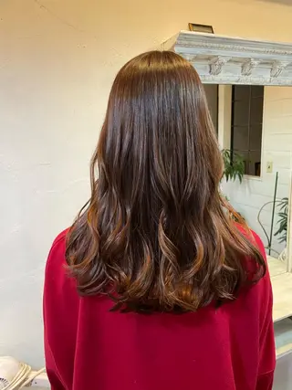 ロング Babylone 飯尾 香音のヘアスタイル