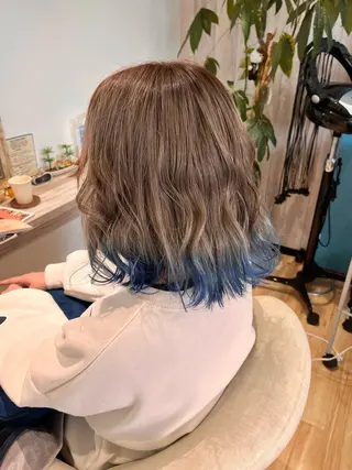 ミディアム Atelier 大内のヘアスタイル