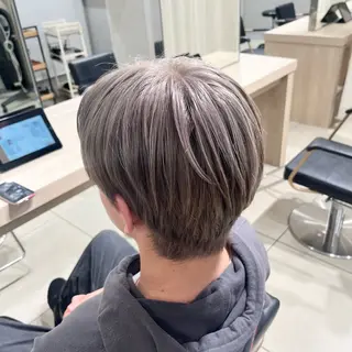 カラー メンズ 巖本 真希のヘアスタイル