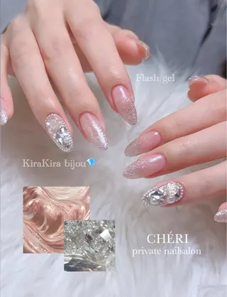 ネイル CHÉRI .のネイルデザイン