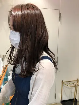 セミロング カラー MIOベージュカラー 柔らかいカラーのヘアスタイル