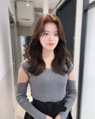 セミロング 韓国レイヤーカット 髪質改善▫️水野有真のヘアスタイル