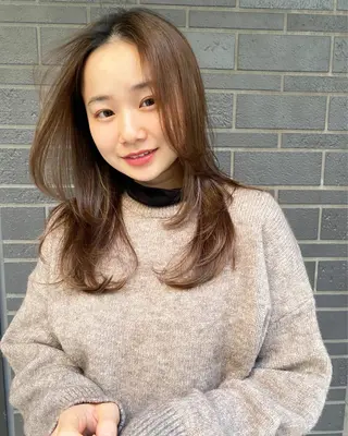 セミロング カラー ♡レイヤーカット れお♡のヘアスタイル