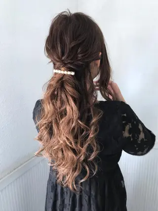 ロング カラー Mika XELVEのヘアスタイル