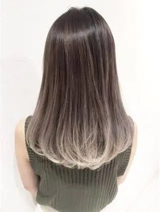 ロング 不動令 認定カラーリストのヘアスタイル