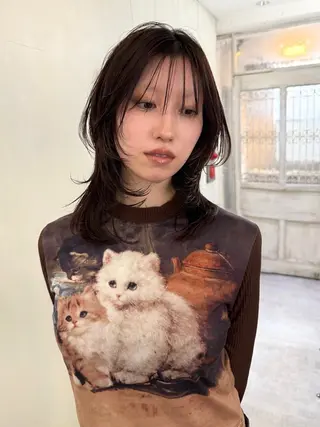 セミロング カラー レイヤー MINX伊藤なず菜のヘアスタイル