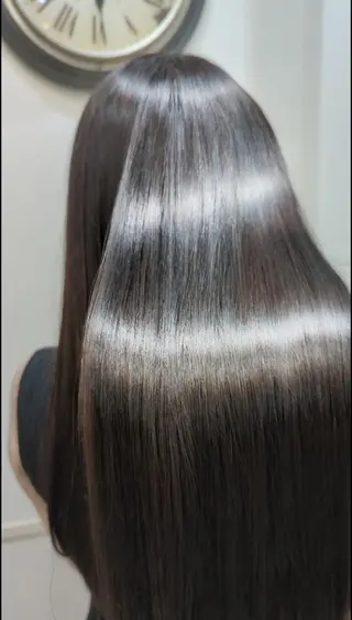 セミロング ✨透明感カラー✨ ☘️くすみカラー☘️のヘアスタイル