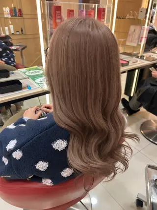 セミロング カラー ゆめ ベージュカラーのヘアスタイル