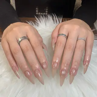 ネイル LOUISE. ✨beautyのネイルデザイン