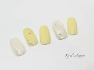ネイル 【山岡】 ロイヤル•セラピストのネイルデザイン