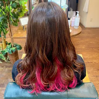 ロング カラー 藤岡 由起のヘアスタイル