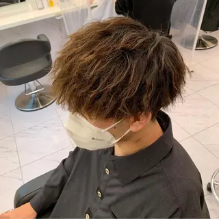 ショート カラー パーマ メンズ メンズパーマ特化 TAIGAのヘアスタイル