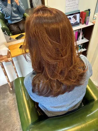 ロング ヘアーロウル ニコラのヘアスタイル