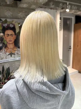 ミディアム カラー ashuley YUKIのヘアスタイル