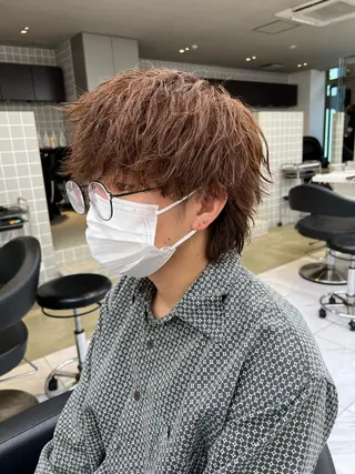 ショート カラー パーマ メンズ メンズパーマ特化 TAIGAのヘアスタイル
