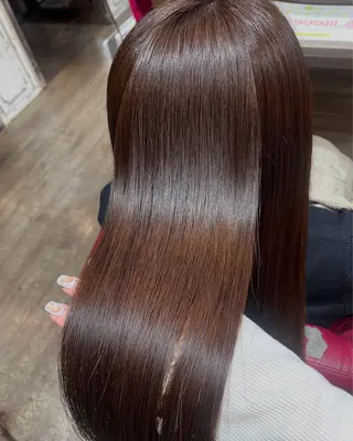 ロング 色落ちまで可愛い🩷 透明感🩵安江理緒のヘアスタイル