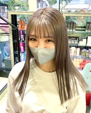 ミディアム カラー 海外girl🤎 透明感ベージュmaoのヘアスタイル