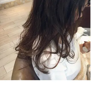セミロング ロング カラー 江原 彩華のヘアスタイル