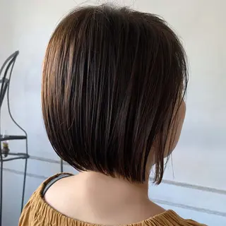 ミディアム 延島 利菜のヘアスタイル